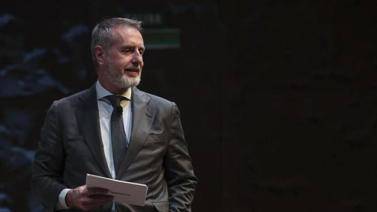 Murtra defiende la entrada del Estado en Telefónica: «Las telecos son activos estratégicos que requieren protección institucional»