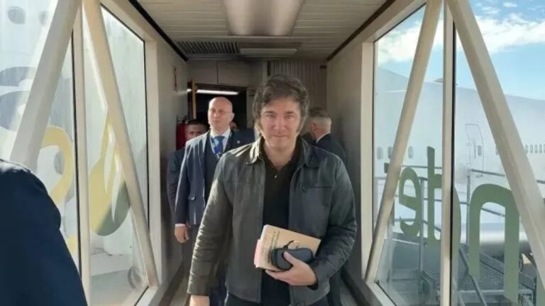 El presidente Javier Milei postergó su viaje a EEUU para mediados de mes