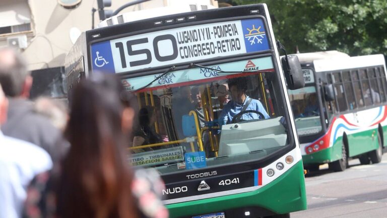 Aumento de colectivos: el Gobierno abre la consulta ciudadana por la suba del boleto