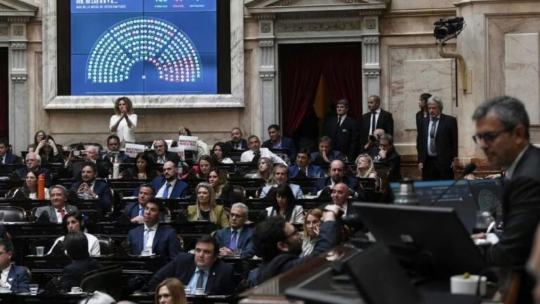 Diputados tratará hoy la reforma laboral en medio del paro de la CGT