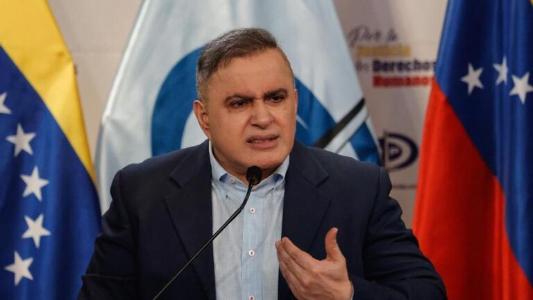 Dimiten el fiscal general y el Defensor del Pueblo de Venezuela