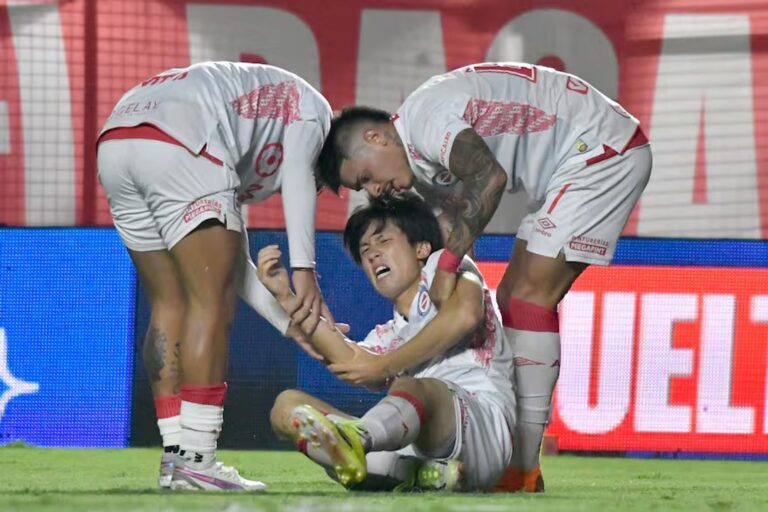 Milagro japonés en medio del caos de La Paternal
