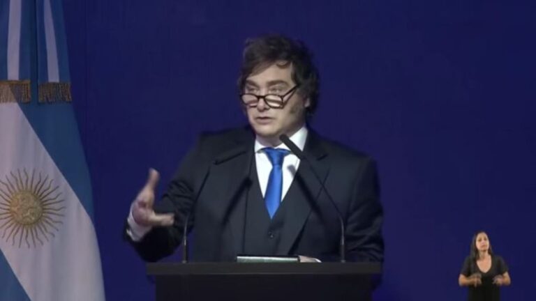 Javier Milei afirmó que «la desregulación es una forma de devolver propiedad privada» e instó a las empresas a invertir en el país