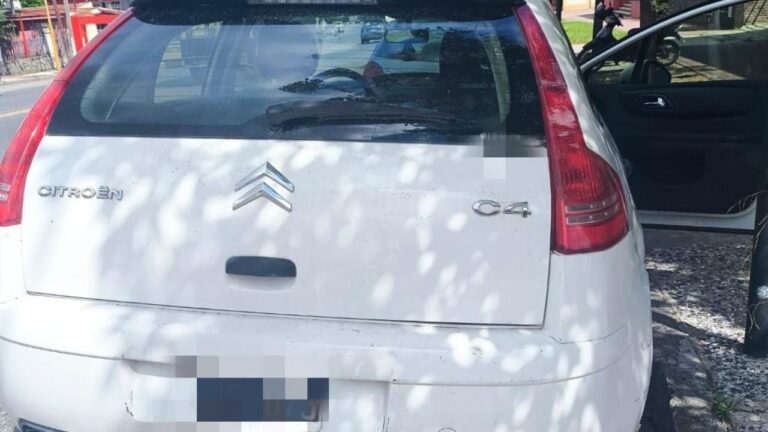 Huerta Grande: frenaron un auto en un control y tenía pedido judicial