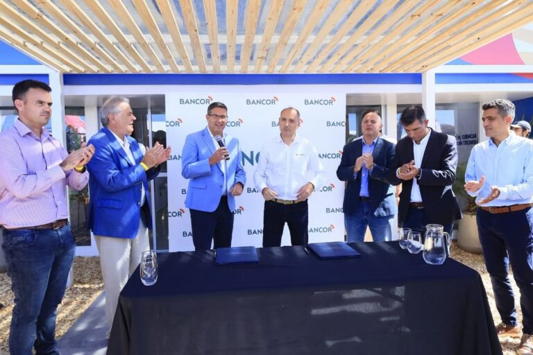 La Provincia y Bancor presentaron una tasa diferencial para adquirir maquinaria cordobesa