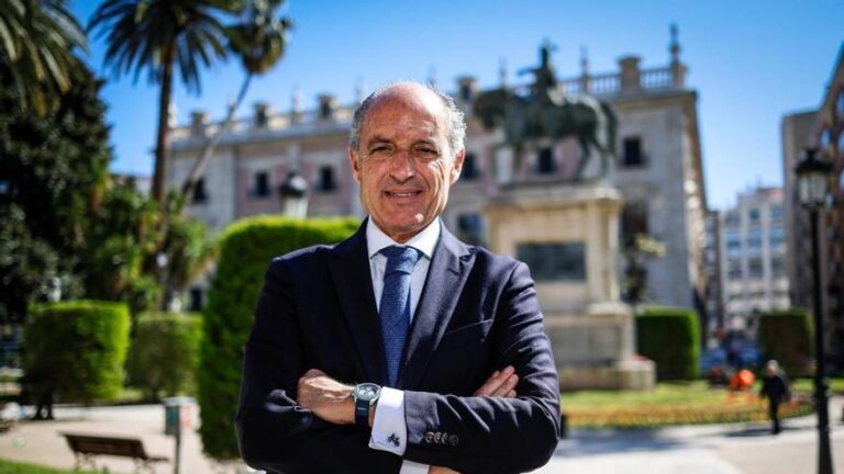 Francisco Camps: «Descarto un ‘dedazo’ de Génova para el PP valenciano»