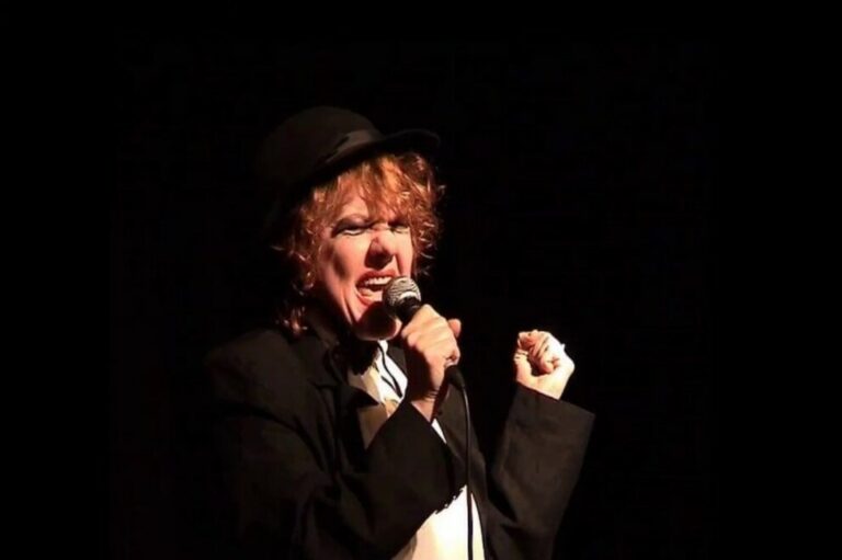 Canto Popular de Córdoba: homenaje colectivo por el 50º aniversario del golpe en el Teatro Comedia