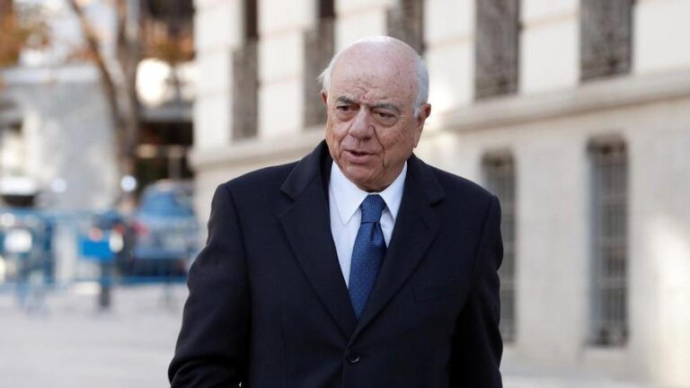 La Fiscalía pide nueve años de prisión para el expresidente de BBVA, Francisco González, por el caso Cenyt