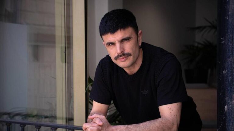 Rodrigo Cuevas: «Con encarcelados, bandoleros, pastores o marineros piensas que hay un resquicio más grande para el amor prohibido»