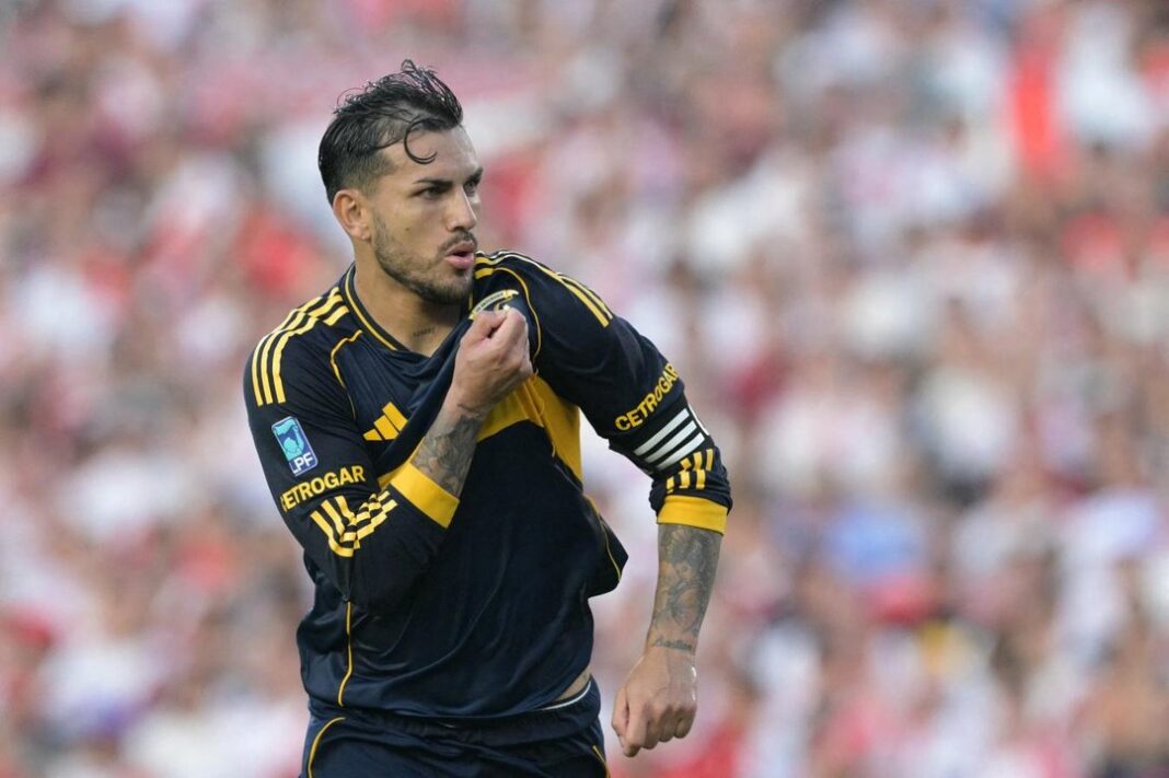 Jugadores de Boca Juniors celebran el gol frente a River Plate en el estadio Monumental.