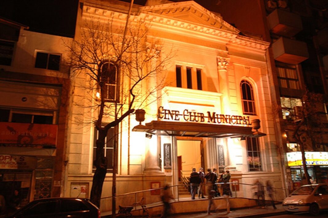 Acto de celebración del 25 aniversario del Cineclub Municipal de Córdoba en su sede de Boulevard San Juan.