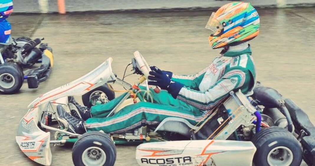 Franco Colapinto girando en karting en el Kartódromo Internacional de Zárate