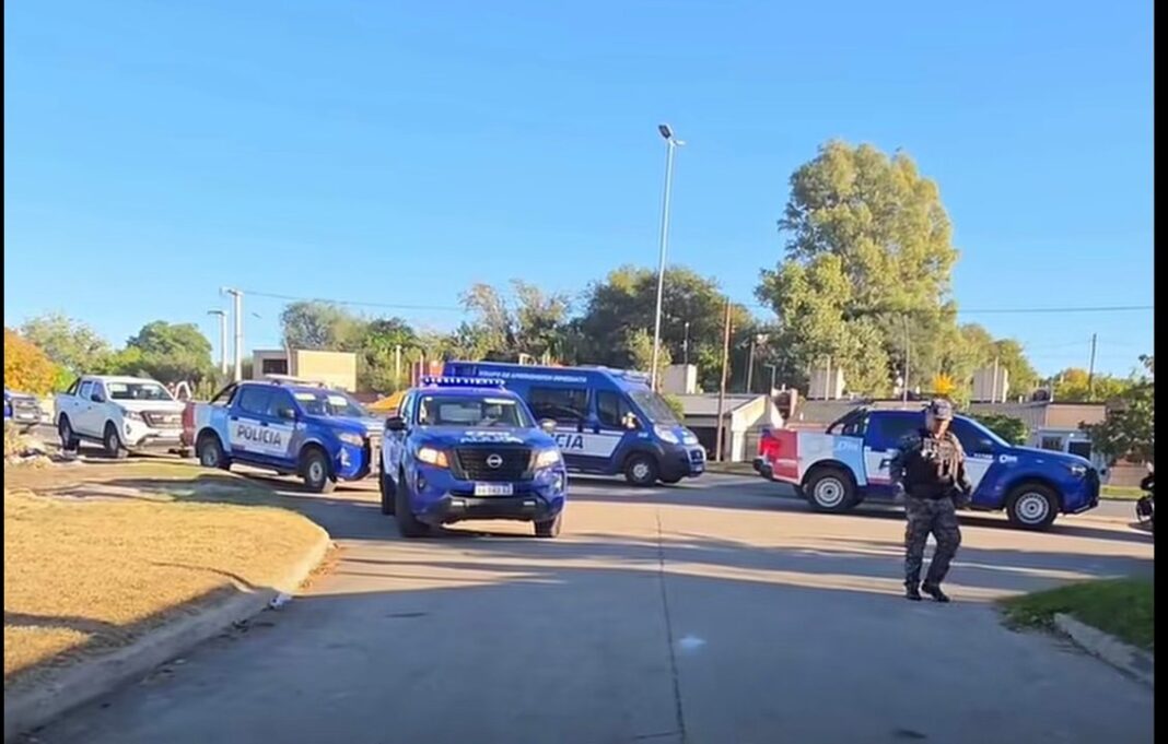 Operativo policial en Bajo Pueyrredón durante el sepelio de Tomás Orihuela