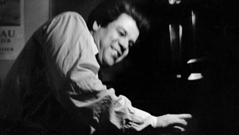 Retrato de Enrique Villegas, el Mono, pianista de jazz argentino