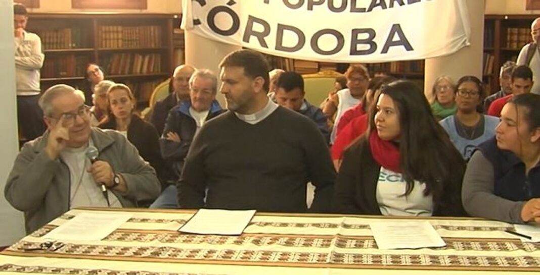 Conferencia de prensa de la Iglesia Católica de Córdoba y la Mesa de Barrios Populares sobre el proyecto de ley de propiedad privada