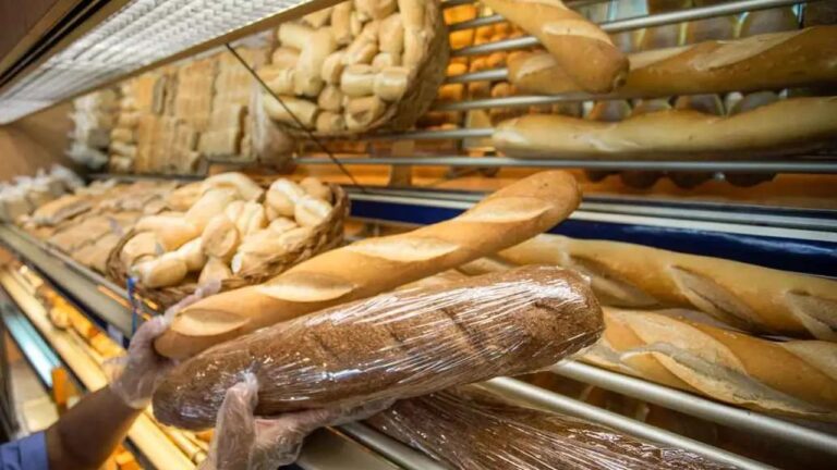 Panadería en Córdoba con productos frescos en exhibición