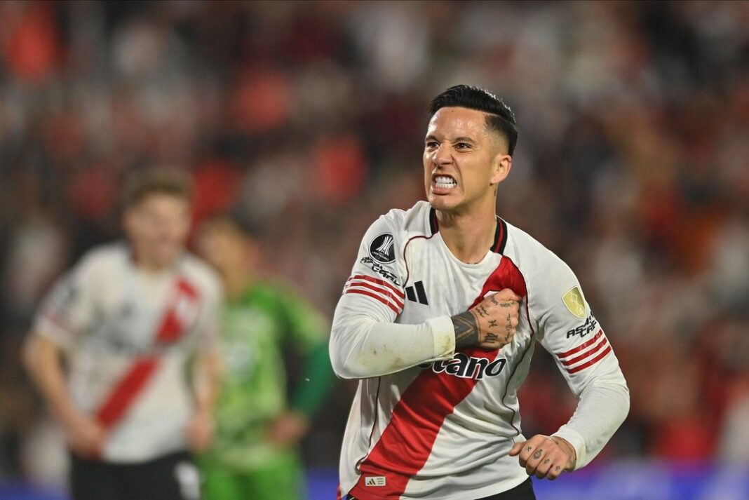 Jugadores de River Plate celebrando el gol frente a Carabobo en el estadio Monumental.