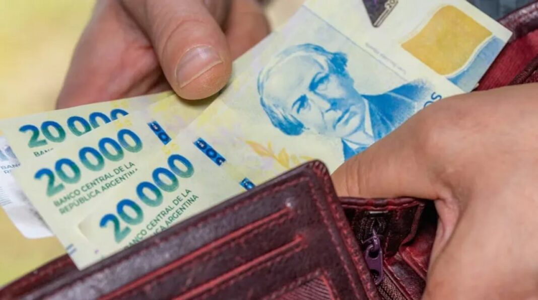 Gráfico comparativo de la evolución de salarios e inflación en los últimos meses.