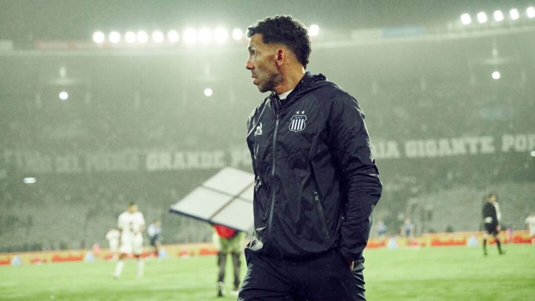 Jugadores de Talleres de Córdoba celebrando un gol en el Estadio Kempes.