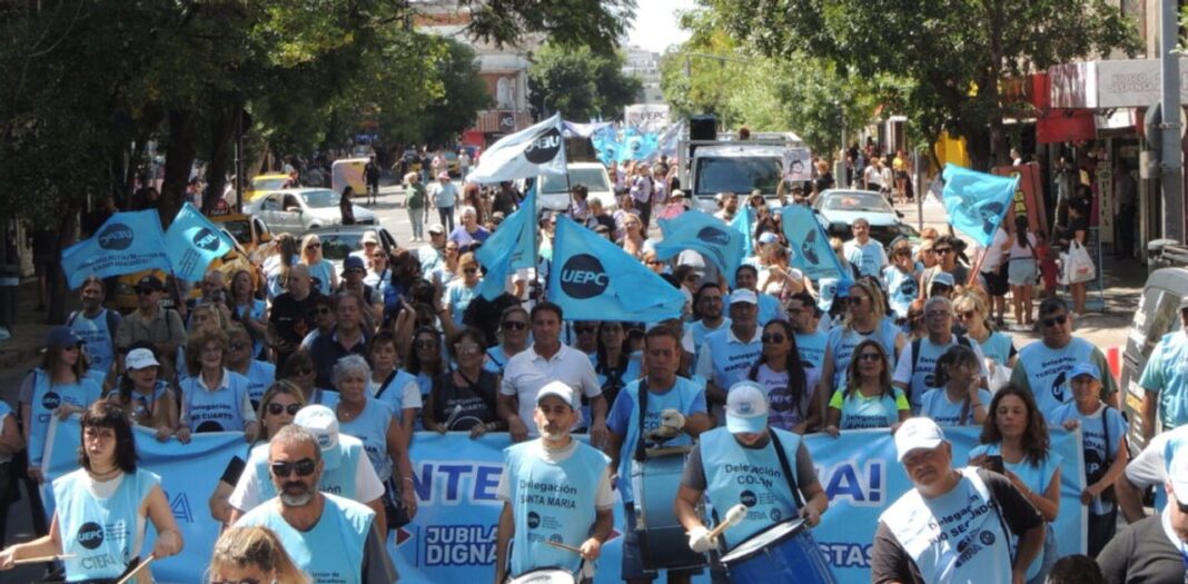 Asamblea de docentes de la UEPC en la provincia de Córdoba
