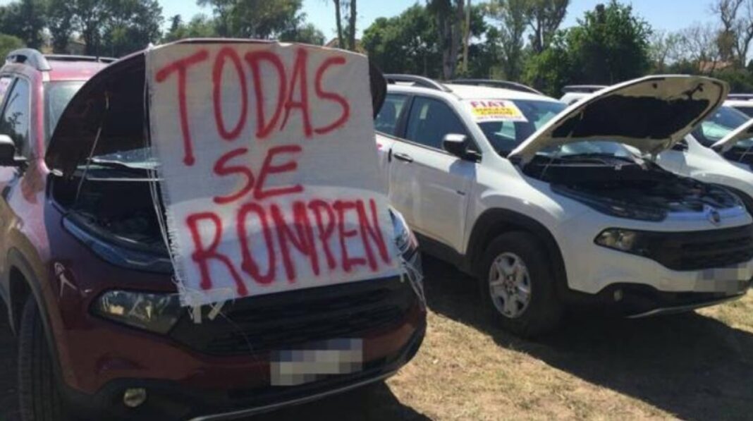 Camioneta Fiat Toro estacionada en Córdoba