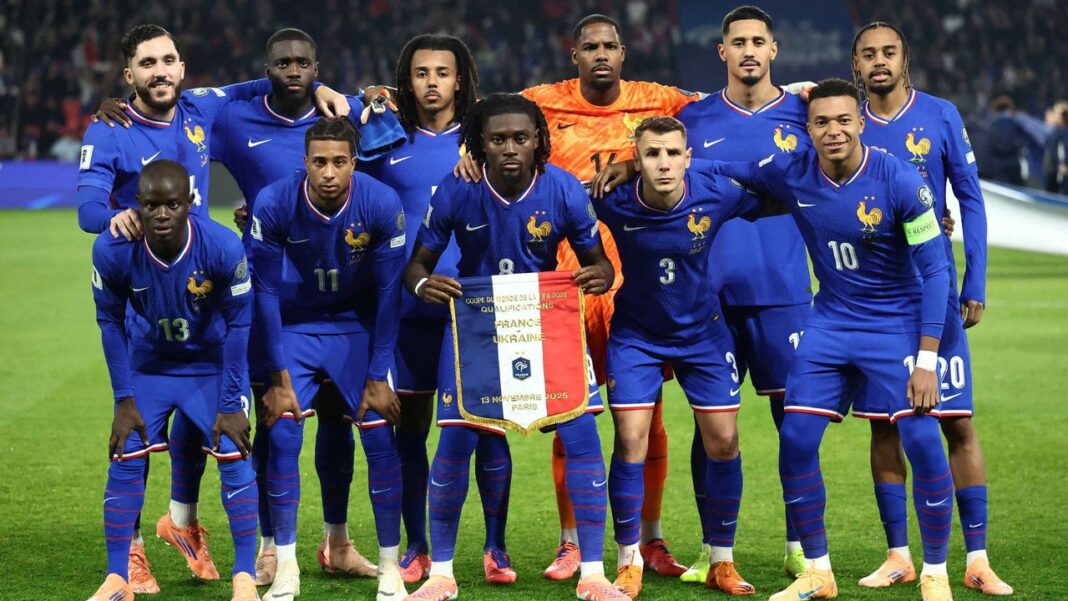 Escudo de la selección de fútbol de Francia y bandera francesa