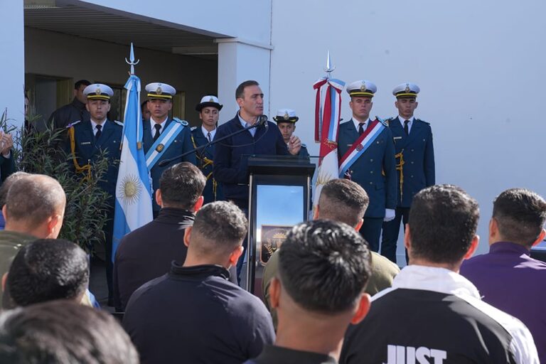 Firma de convenio del programa PUEDE con autoridades en Córdoba